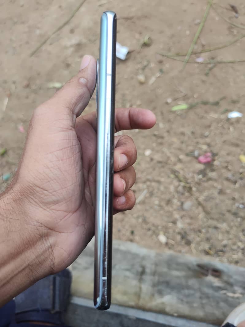 One Plus 9 Pro 7