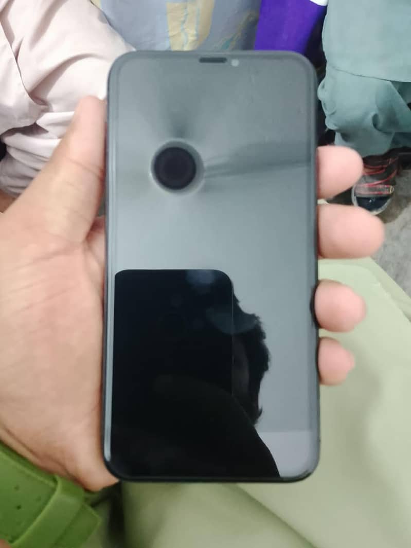 Apple iPhone XS 0