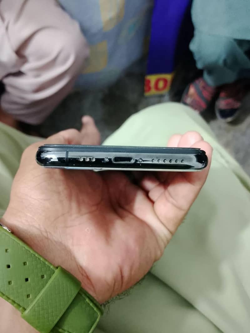 Apple iPhone XS 5