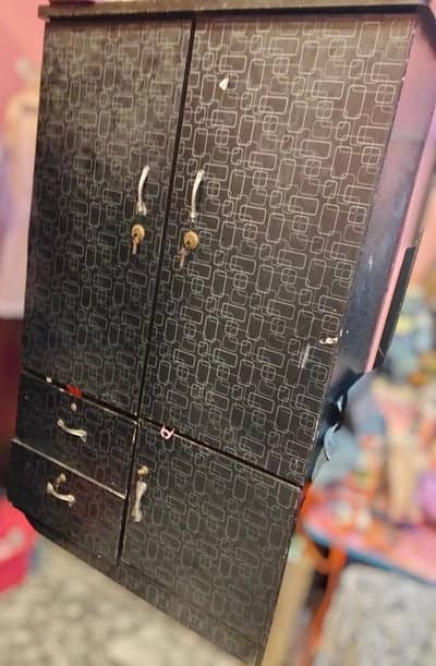 wardrobe