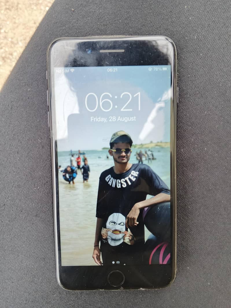 Apple iPhone 7 Plus 0