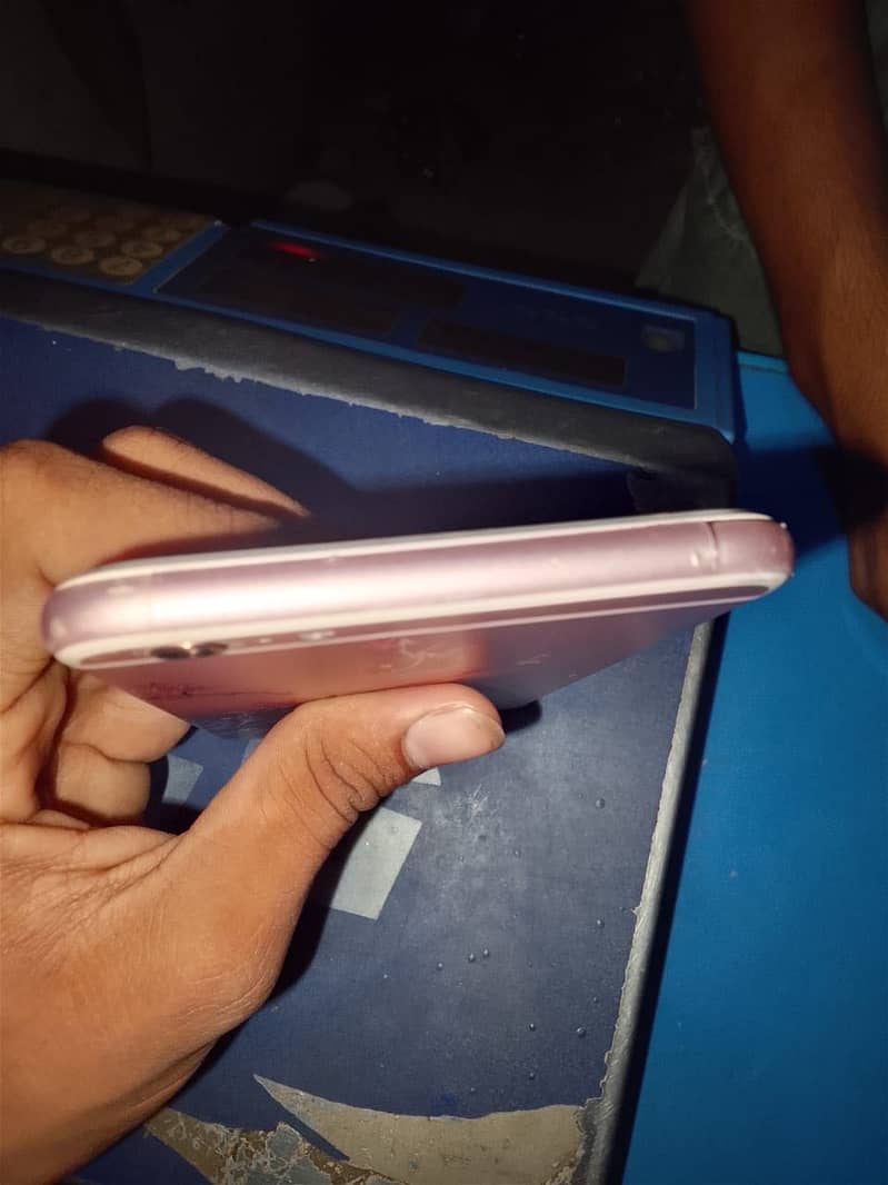 Apple iPhone 6S Plus 3