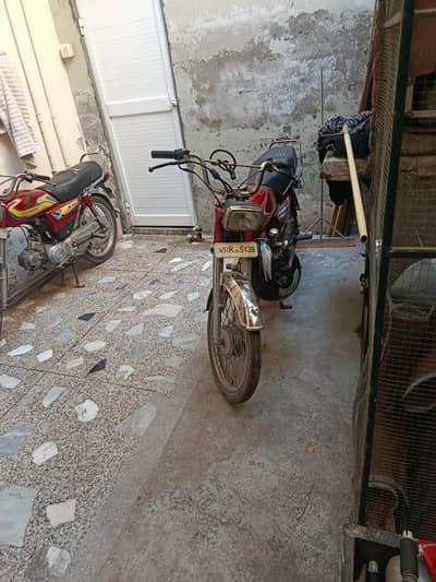 Houda 2005 model ha
