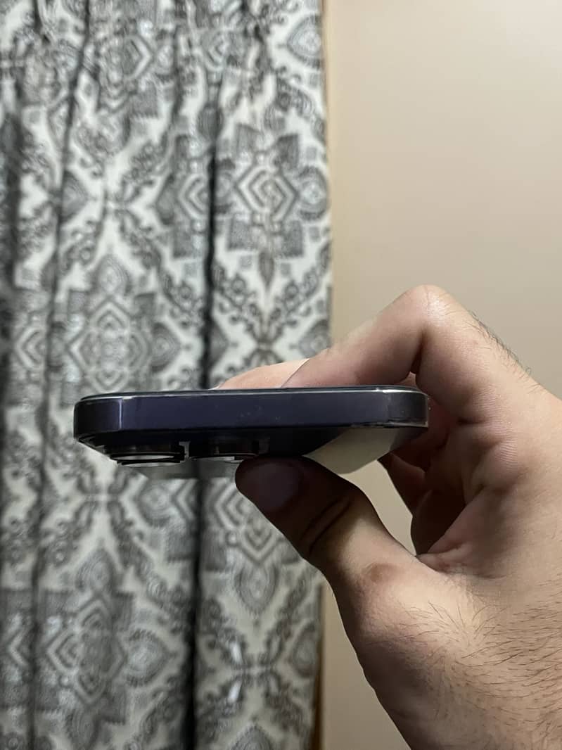 Apple iPhone 14 Pro Max 1