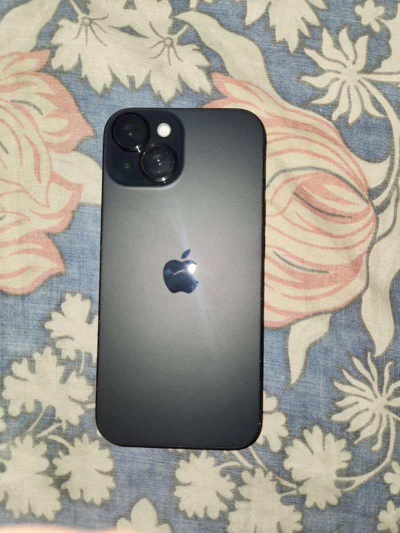 Apple iPhone 15 5