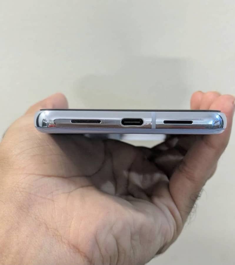 Google Pixel 8pro 4