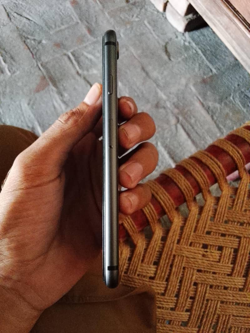 Apple iPhone 8 0