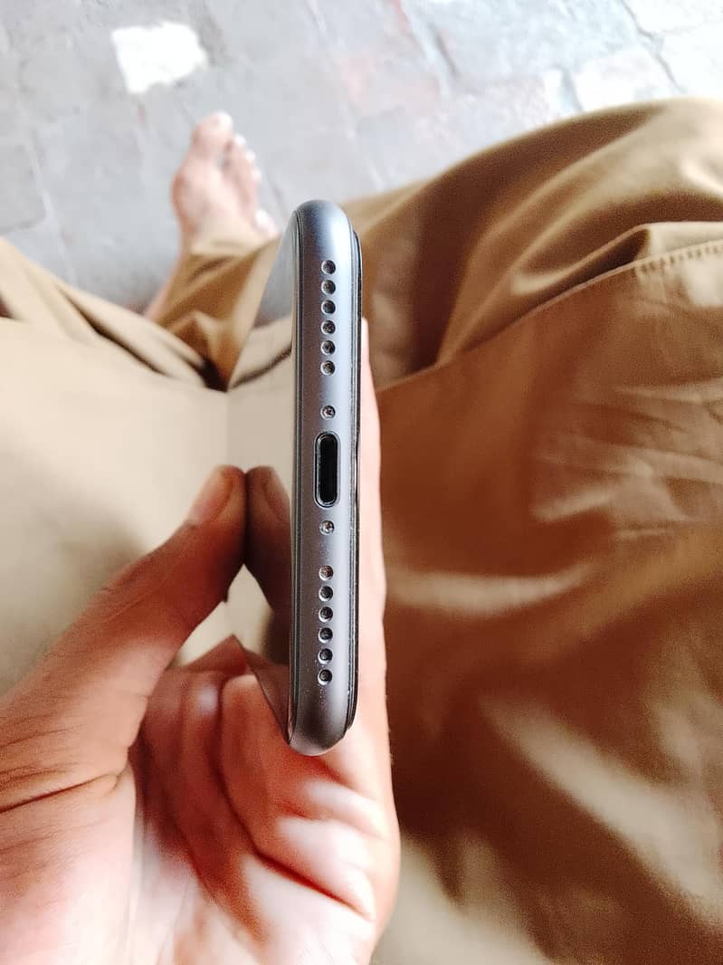 Apple iPhone 8 2