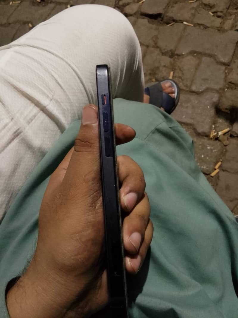 Apple iPhone 12 5