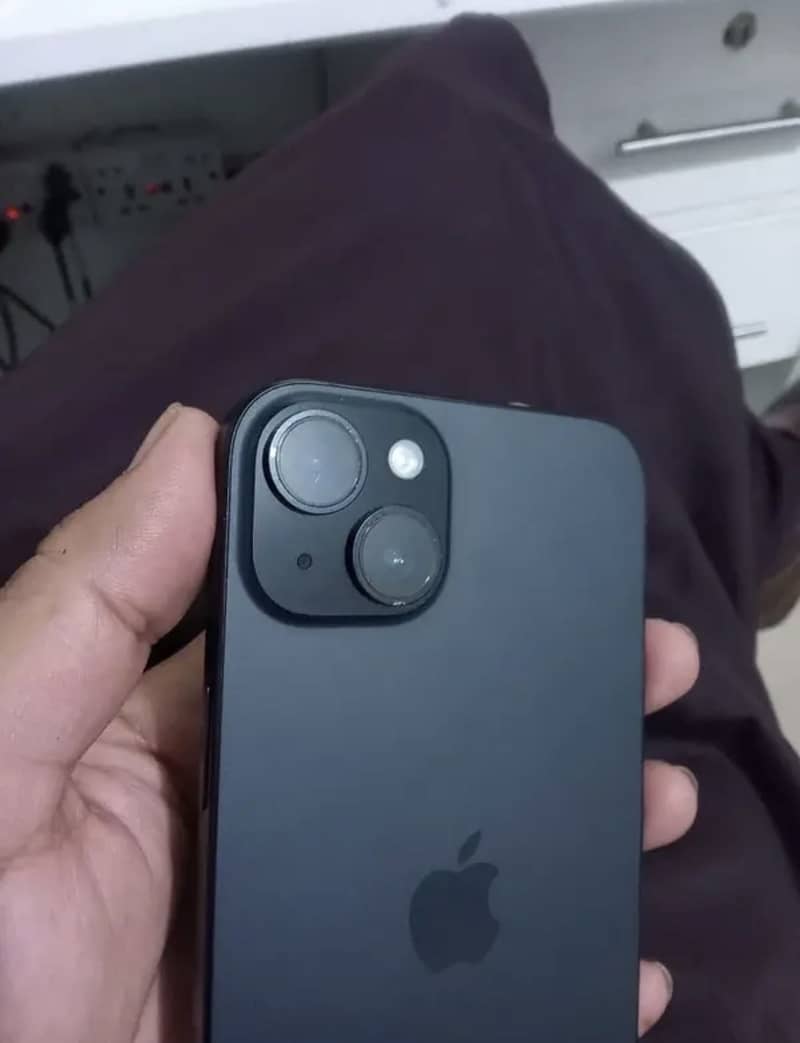 Apple iPhone 15 plus 4