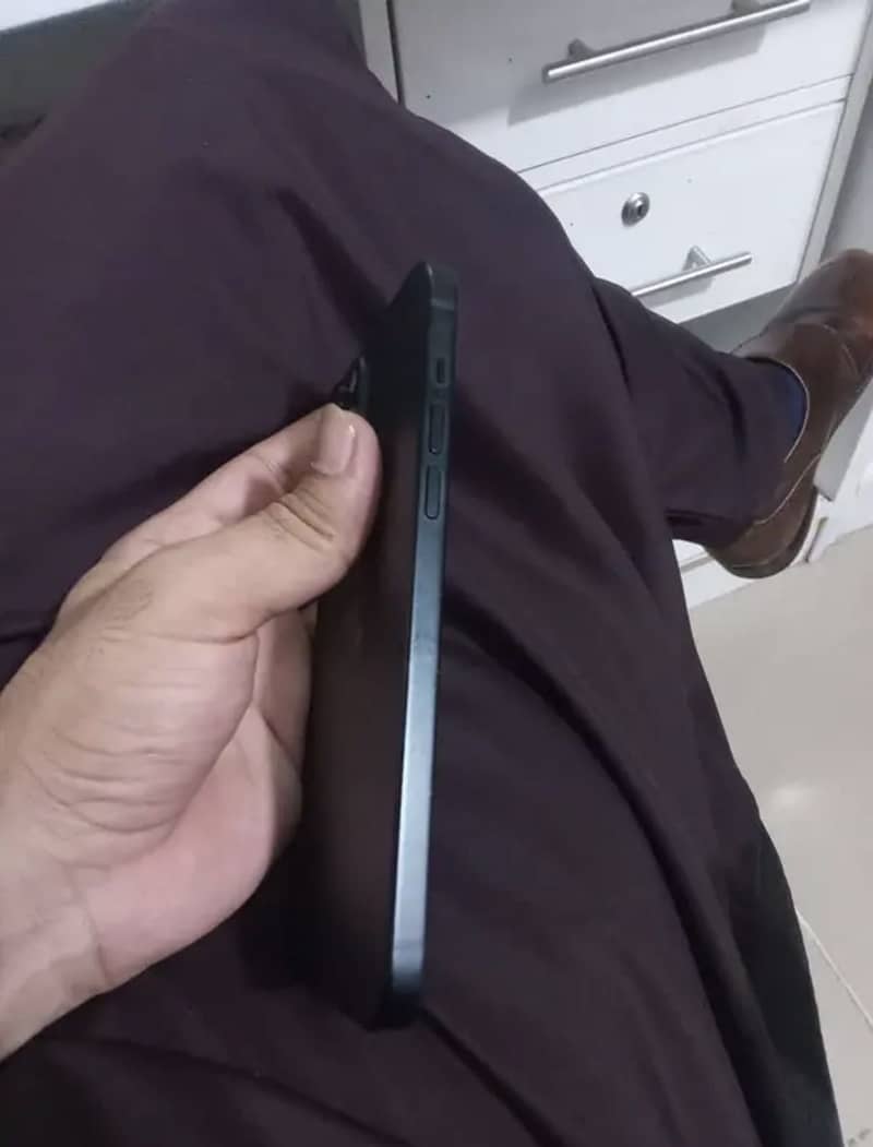 Apple iPhone 15 plus 5
