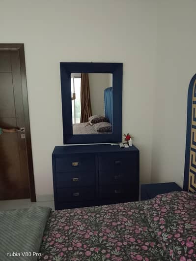 luxury king Bed witn complete set