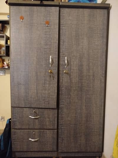 2 doors cupboard with 2 drawers condition 10/10