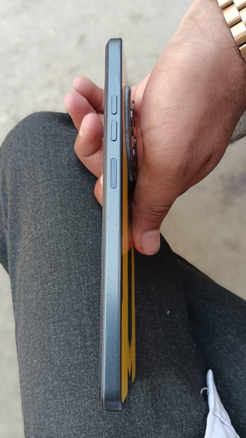 Tecno Spark 30 4
