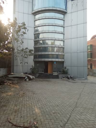 GULBERG ESTATE OFFER 50000 SQUARE FEET OFFICE FOR SALE MAIN BOULEVARD GULBERG GARDEN TOWN MALL ROAD JAIL ROSD LAHORE
