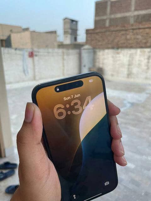 Apple iPhone 15 Pro 2