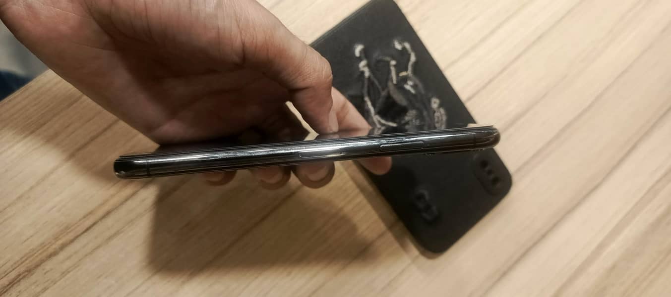 Apple iPhone X 6