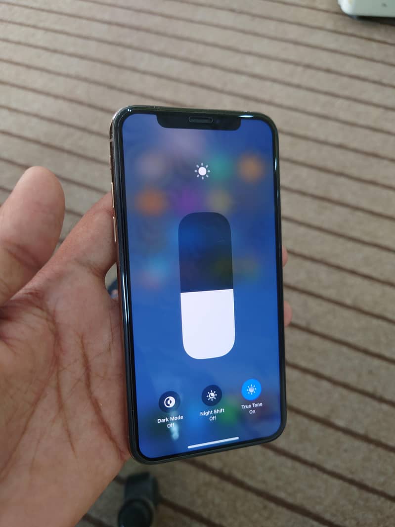 Apple iPhone XS 7