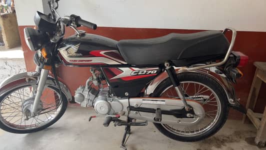 Honda cd70 2025 model colour black  condition like new