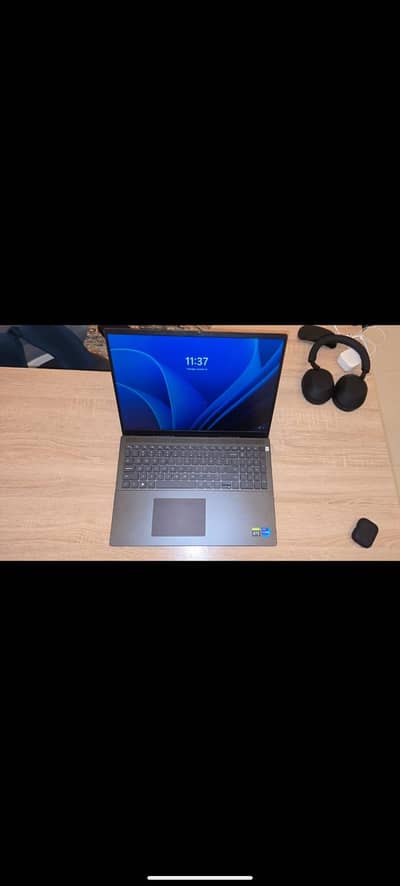 Dell Vostro 7620 Gaming & Business Workstation Laptop 16" + i7-12700H