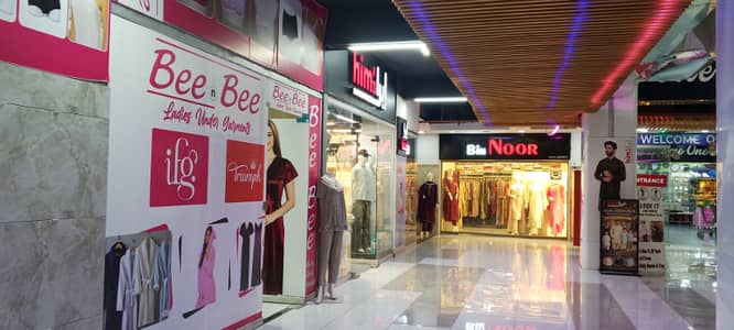 F-11 MARKAZ SHOP FOR RENT