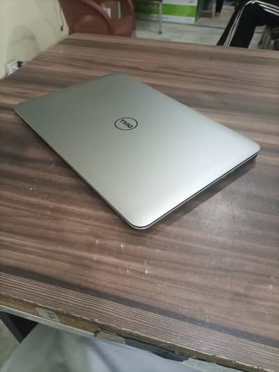 DELL XPS 15.9530 Core i7-4712HQ 8GB Ram 256GB SSD 3K Touch Screen 2GB