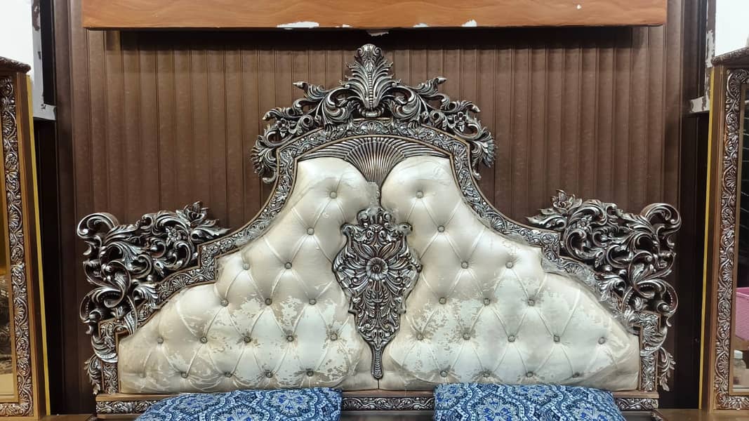 Branded  bed set 4
