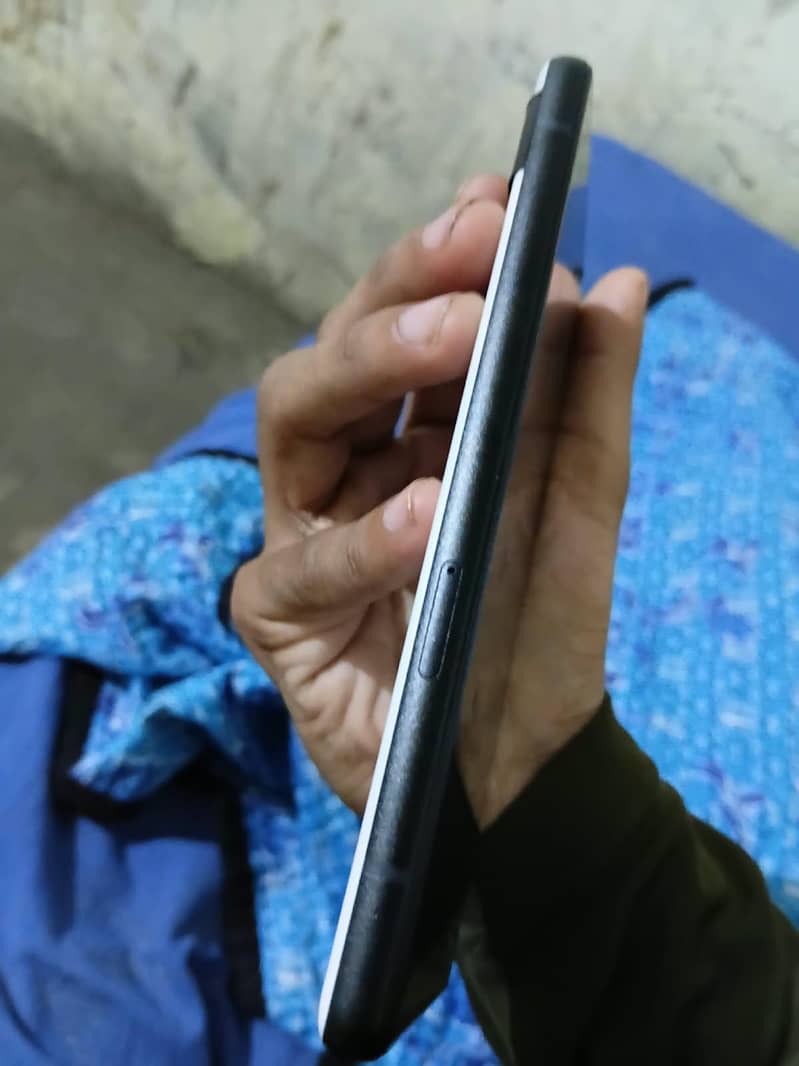 Google Pixel 6a 1