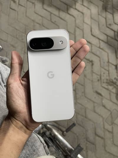 Google Pixel 9