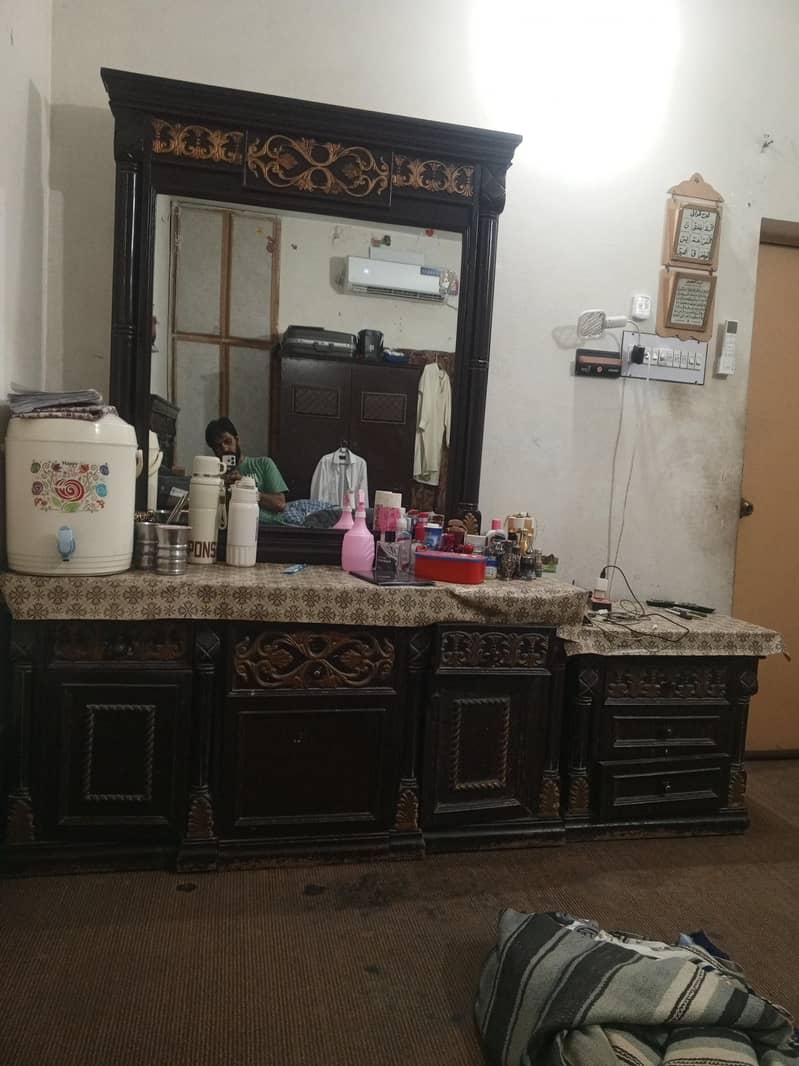 bed and dressing table 1