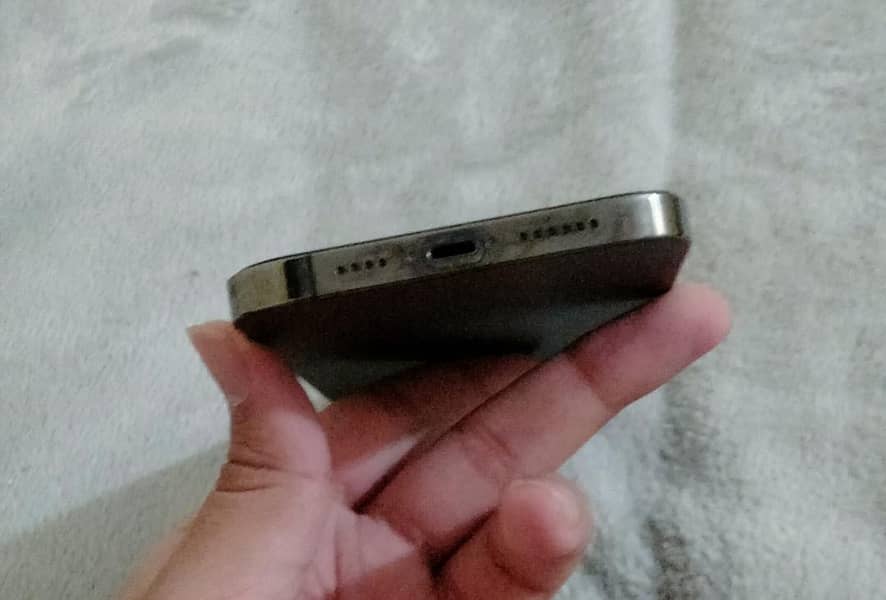 Apple iPhone 13 Pro Max 4