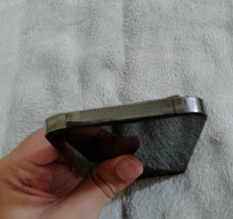 Apple iPhone 13 Pro Max 5