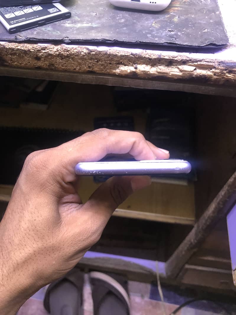 Apple iPhone 11 2