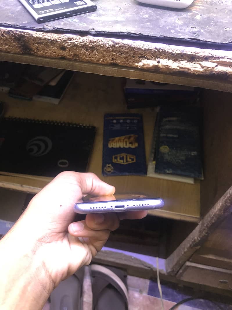 Apple iPhone 11 3