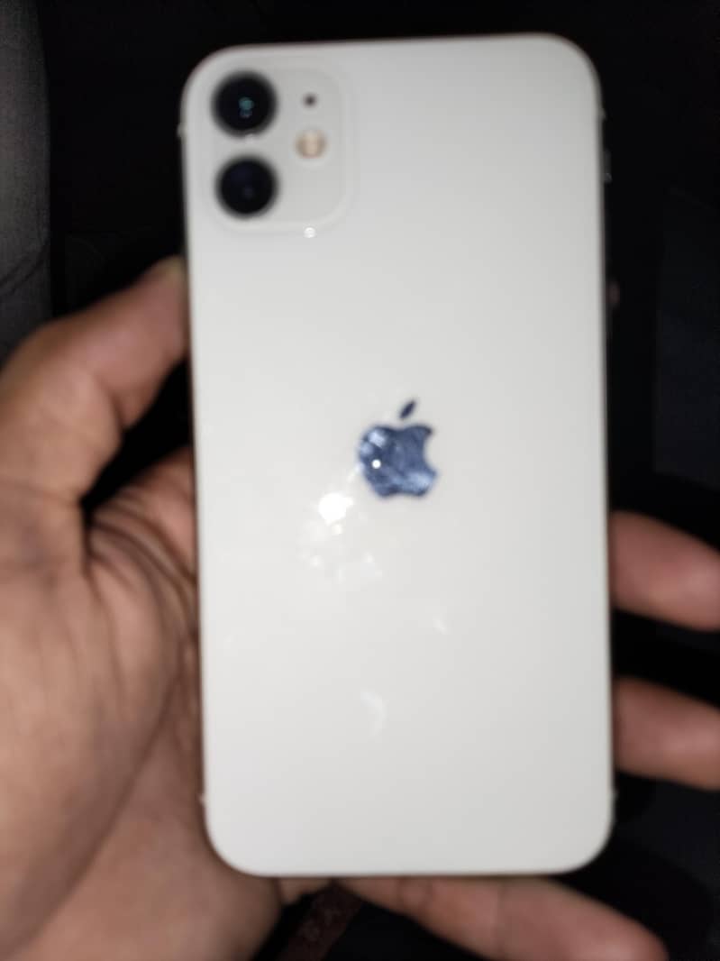 Apple iPhone 11 7