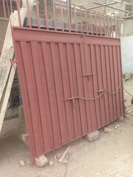 man gate iron 0