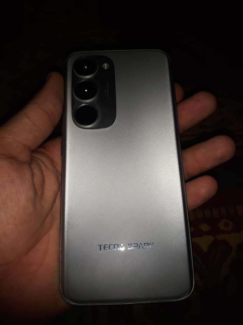 Tecno Spark 40 pro + 9