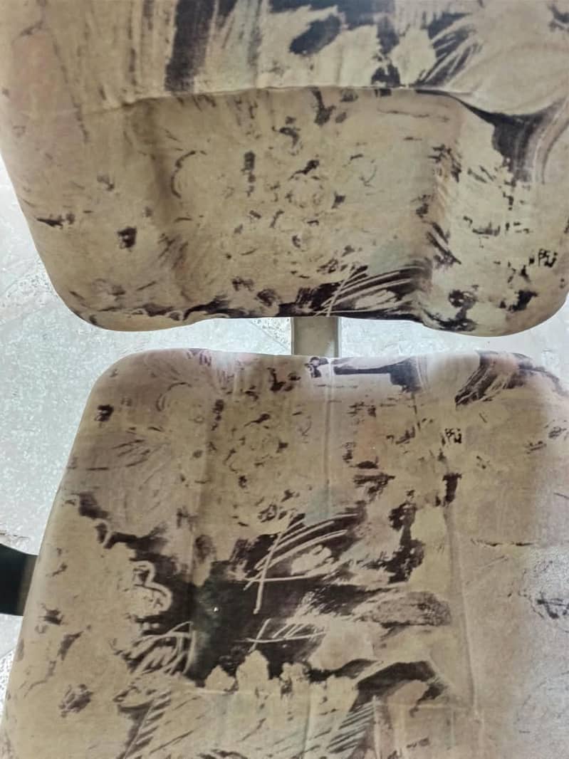 Computer Chair with Table 1
