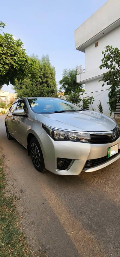 Toyota Corolla GLI 2017 (1st owner) total genuine