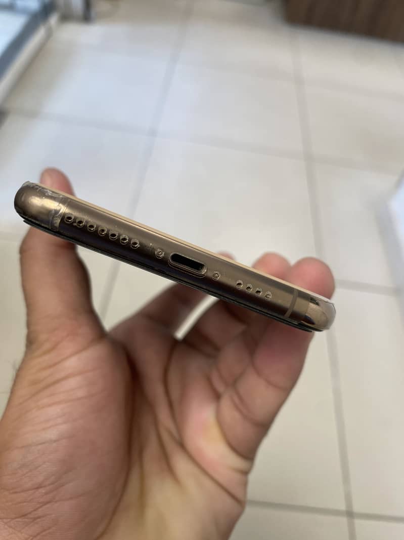 Apple iPhone 11 Pro Max 3