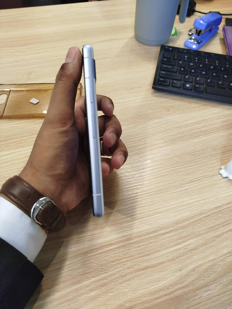 Google Pixel 7a 3