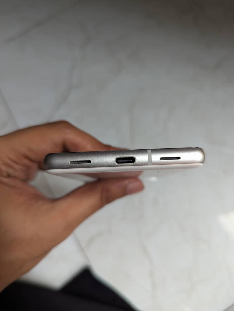 Google Pixel 7a 3