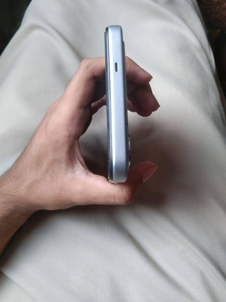 Tecno Spark 40 4