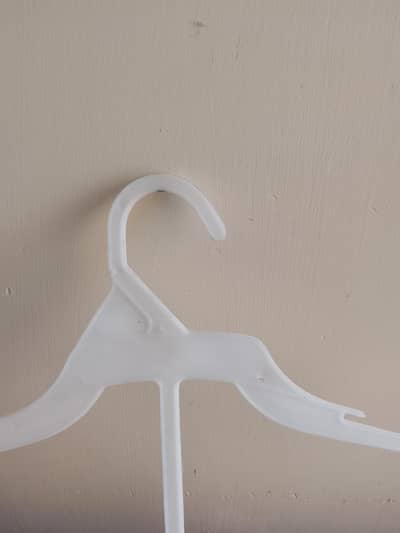 hanger white color and best quality