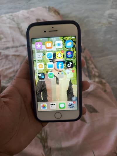 Apple iPhone 7