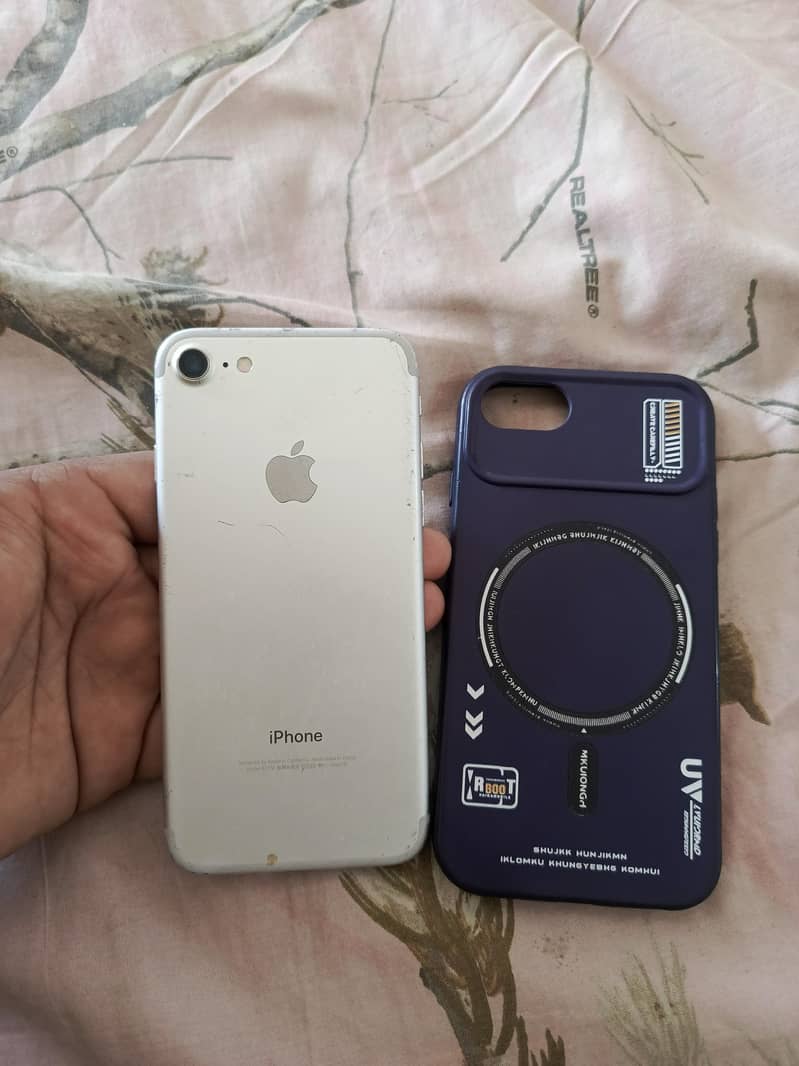 Apple iPhone 7 1
