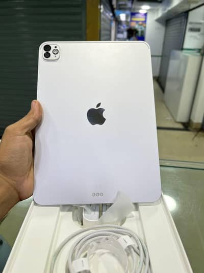 APPLE IPAD PRO M5 | 256GB STORAGE | BOX AND CHARGER | RATE FINAL HY