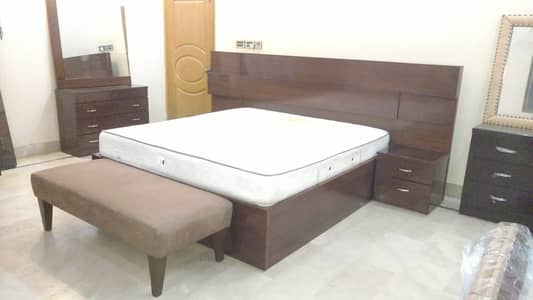 we make customise wedding furniture modern bed sets law price
