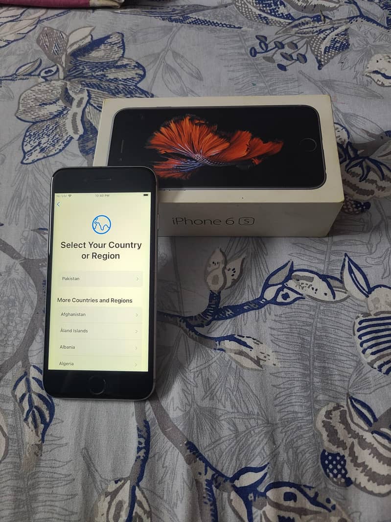 Apple iPhone 6S 4