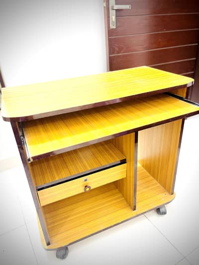 Computer trolly/table